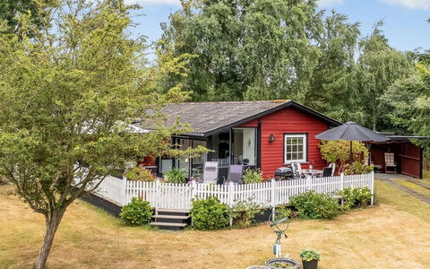 Aiske - 700M from the Sea: Building, House, Home, Shrub, Roof, Cottage, Residential Area, Land Lot, Garden