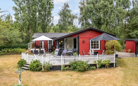 Aiske - 700M from the Sea: House, Cottage, Roof, Home, Porch, Garden, Yard, Lawn, Siding