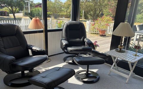 Aiske - 700M from the Sea: Furniture, Chair, Floor, Leather, Comfort, Armrest, Living Room, Design