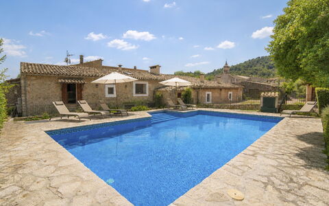 Can Toni: Swimming Pool, Estate, Flagstone, Villa