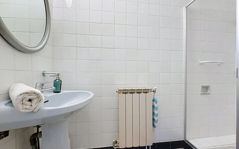 La Bergerie de Portes: Bathroom, Wall, Flooring, Plumbing Fixture, Interior Design, Floor, Bathroom Sink, Tile, Plumbing, Tap