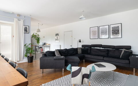 Walltree House: Furniture, Interior Design, Flooring, Couch, Floor, Wood, Living Room, Wood Flooring, Ceiling, Room