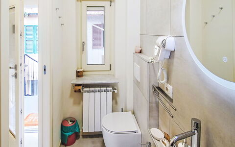 Colazza 100: Wall, Plumbing Fixture, Flooring, Floor, Interior Design, Bathroom, Toilet, Toilet Seat, Plumbing, Sink