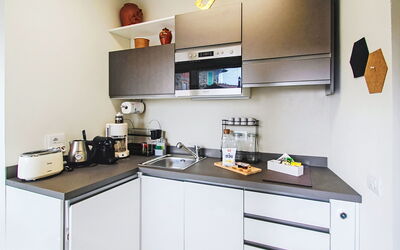 Accommodation:&nbsp;Terra 100.2