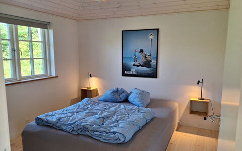 Ethil - 600M from the Sea: Flooring, Floor, Furniture, Wood, Bedroom, Interior Design, Wood Flooring, Bed, Bed Sheet, Bedding