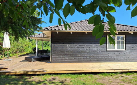 Ethil - 600M from the Sea: Wood, Roof, Cottage, Land Lot, Shade, Siding, Hardwood, Garden Buildings, Deck, Plank