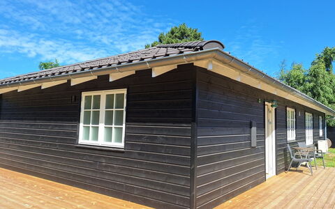 Ethil - 600M from the Sea: Wood, Siding, Roof, House, Cottage, Home, Hardwood, Door, Composite Material, Plank