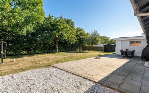 Eeske - 4Km from the Sea: Land Lot, Home, Garden, Shade, Driveway, Landscaping, Estate, Lawn, Walkway, Backyard
