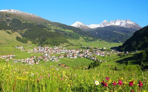 Apartment Bergkristall: Mountainous Landforms, Mountain, Hill, Grassland, Highland, Landscape, Hill Station, Pasture, Rural Area, Mountain Range