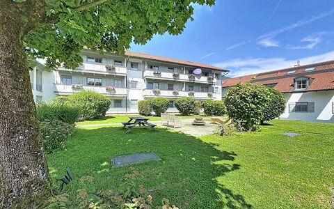 Bergzeit: Shrub, Home, Lawn, Estate, Yard, Garden, Driveway, Landscaping, Walkway, Courtyard
