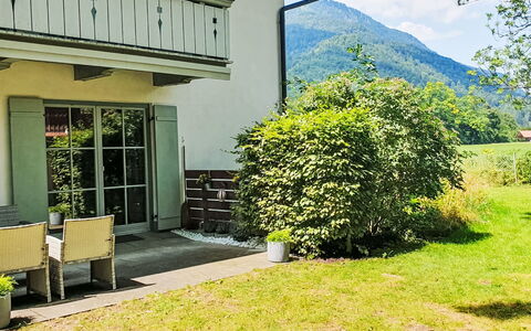Bergzeit: Green, Shrub, House, Home, Garden, Shade, Cottage, Yard, Lawn, Landscaping