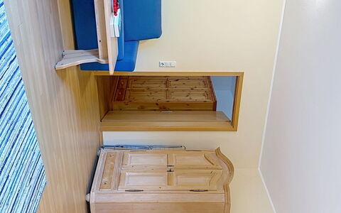 Bergzeit: Wood, Flooring, Floor, Room, Wood Stain, Apartment, Ceiling, Hardwood, Varnish, Wood Flooring