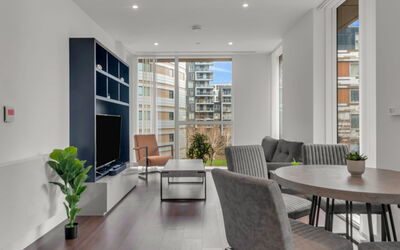 Accommodation:&nbsp;Canary Heights 2Bed 310.2
