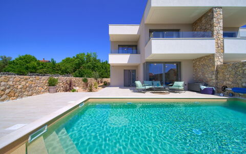 Art Villa Sansa: Shrub, Garden, Residential Area, Plant Community, Land Lot, Groundcover, Landscaping, Backyard, Yard