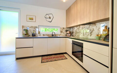 Art Villa Sansa: Shrub, Garden, Residential Area, Plant Community, Land Lot, Groundcover, Landscaping, Backyard, Yard
