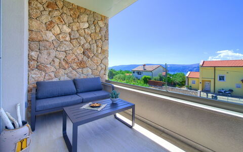 Art Villa Sansa: Shrub, Garden, Residential Area, Plant Community, Land Lot, Groundcover, Landscaping, Backyard, Yard