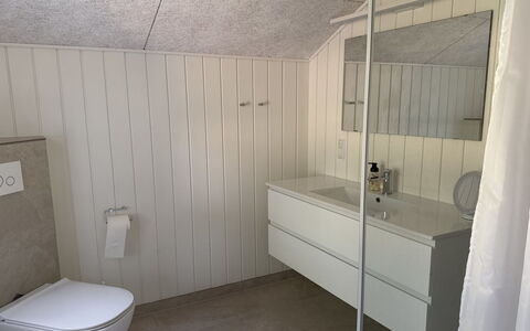 Tameran - from the Sea: Plumbing Fixture, Flooring, Floor, Wood, Bathroom, Sink, Bathroom Cabinet, Interior Design, Plumbing, Tap