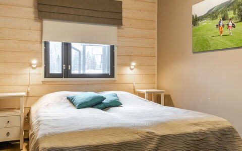 Golfarinkunnas 6B: Interior Design, Furniture, Wood, Flooring, Ceiling, Floor, Bedroom, Bed, Room, Lighting