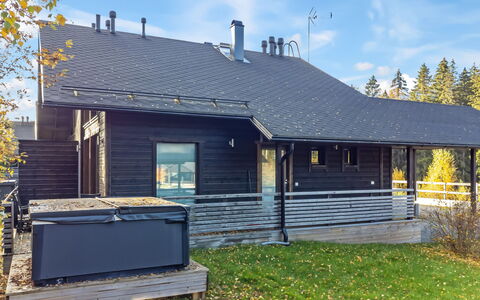 Golfarinkunnas 9A: Roof, Cottage, Home, Siding, Log Cabin, Shade, Garden Buildings, Porch, Larch