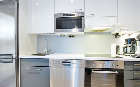 Golfarinkunnas 9E: Kitchen Appliance, Kitchen, Countertop, Cabinetry, Major Appliance, Flooring, Home Appliance, Interior Design, Wood, Furniture