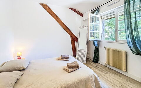 Gîte de la Grée: Bed, Interior Design, Furniture, Bedroom, Flooring, Wall, Floor, Bed Sheet, Bedding, Wood