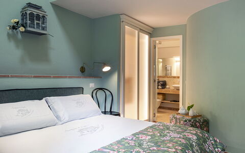 Casa Pernice: Interior Design, Wall, Furniture, Bedroom, Textile, Bed, Room, Bed Sheet, Linens, Lighting