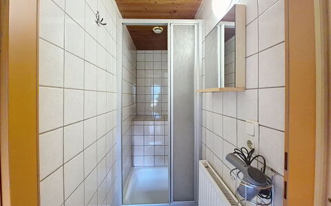 Brandnerhof: Wall, Flooring, Floor, Wood, Interior Design, Plumbing Fixture, Ceiling, Tile, Plumbing, Bathroom