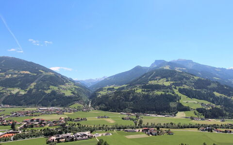 Brandnerhof: Mountainous Landforms, Mountain, Hill, Mountain Range, Highland, Hill Station, Landscape, Valley, Ridge, Rural Area