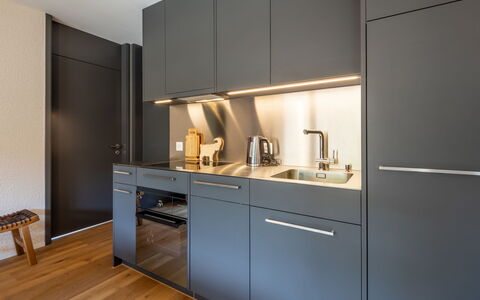 Vallada 14-01: Kitchen, Countertop, Interior Design, Kitchen Appliance, Flooring, Cabinetry, Major Appliance, Floor, Sink, Furniture
