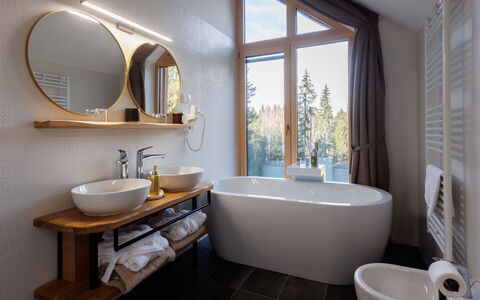 Valera Vita Forest: Interior Design, Flooring, Plumbing Fixture, Home, Bathroom, Lighting, Floor, Ceiling, Tap, Plumbing