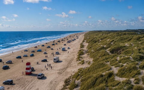 Henri - 700M from the Sea: Beach, Coast, Horizon, Sea, Coastal And Oceanic Landforms, Shore, Ecoregion, Ocean, Sand, Wave