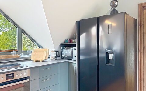 Chrischi: Kitchen Appliance, Major Appliance, Kitchen, Interior Design, Flooring, Wood, Countertop, Cabinetry, Furniture, Home Appliance