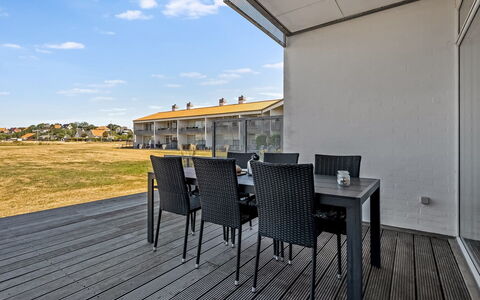 Svane - 70M from the Sea: Composite Material, Shade, Deck, Plank, Boardwalk, Hardwood, Balcony, Daylighting, Walkway, Aluminium