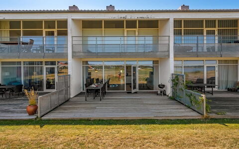 Svane - 70M from the Sea: Composite Material, Shade, Balcony, Concrete, Estate, Porch, Daylighting, Villa, Deck
