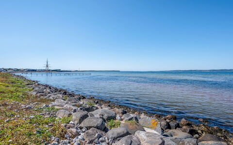 Svane - 70M from the Sea: Sky, Blue, Water, Water Resources, Daytime, Body Of Water, Horizon, Natural Environment, Coast, Rock