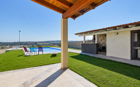 Villa Sara: Flooring, Shade, Estate, Resort, Villa, Outdoor Structure, Swimming Pool, Courtyard, Daylighting, Tile