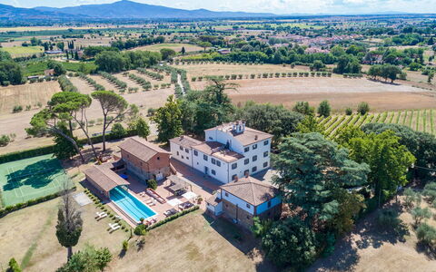 Antica Villa Merelli 12: Swimming Pool, Estate, Resort, Villa, Hacienda, Hotel, Mansion, Boutique Hotel, Resort Town