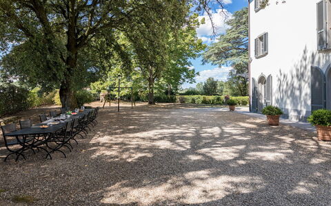 Antica Villa Merelli 12: Shrub, Estate, Garden, Shade, Driveway, Landscaping, Yard, Mansion, Hacienda, Villa
