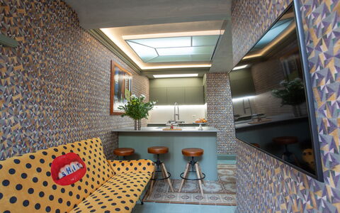 Belvedere Guastella B 4: Wall, Interior Design, Flooring, Floor, Ceiling, Furniture, Lighting, Tile, Mosaic, Room