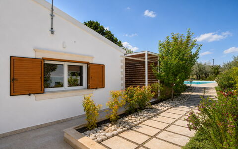 La Dimora di Diana: Home, Land Lot, Shade, Garden, Door, Cottage, Estate, Landscaping, Yard