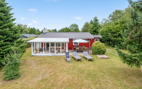 Anina - 300M from the Sea: Grass, Roof, Shrub, House, Home, Cottage, Land Lot, Farmhouse, Garden