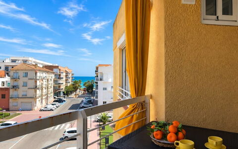 Xaloc: Apartment, Balcony, Condominium, Hotel