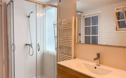 Clara: Bathroom, Plumbing Fixture, Flooring, Floor, Interior Design, Wood, Sink, Tap, Plumbing, Room