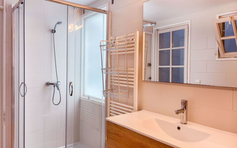 Clara: Bathroom, Plumbing Fixture, Flooring, Floor, Interior Design, Tap, Sink, Plumbing, Room, Bathroom Sink
