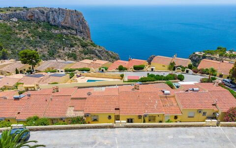 Pueblo de la Luz: Sea, Coast, Coastal And Oceanic Landforms, Ocean, Headland, Promontory, Bay, Beach, Outcrop