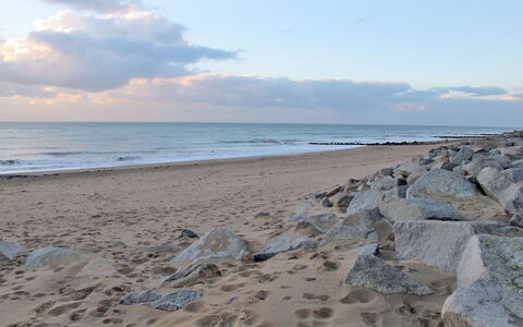 Riviera: Sky, Blue, Beach, Daytime, Water, Body Of Water, Horizon, Natural Environment, Cloud, Coast