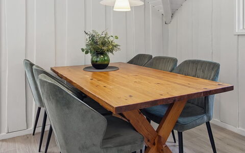 Tenna - 30Km from the Sea: Furniture, Flooring, Interior Design, Floor, Table, Wood, Chair, Wood Flooring, Dining Room, Kitchen & Dining Room Table