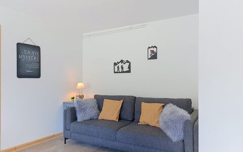 Le Nerey 2: Apartment, Condominium, Balcony
