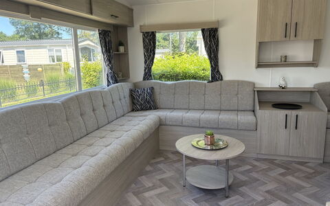 Sunset Comfort: Apartment, Condominium, Balcony