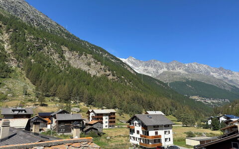 Haus Wasserfall: Mountain, Mountainous Landforms, Hill, Mountain Range, Highland, Hill Station, Valley, Landscape, Rural Area, Ridge